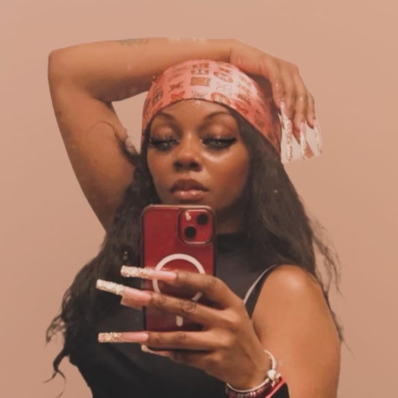 Meet your Posher, Alexis - Picture 5 of 12